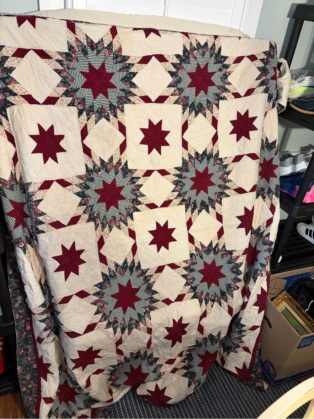 Classic Star Patchwork Quilt in Red and Cream
